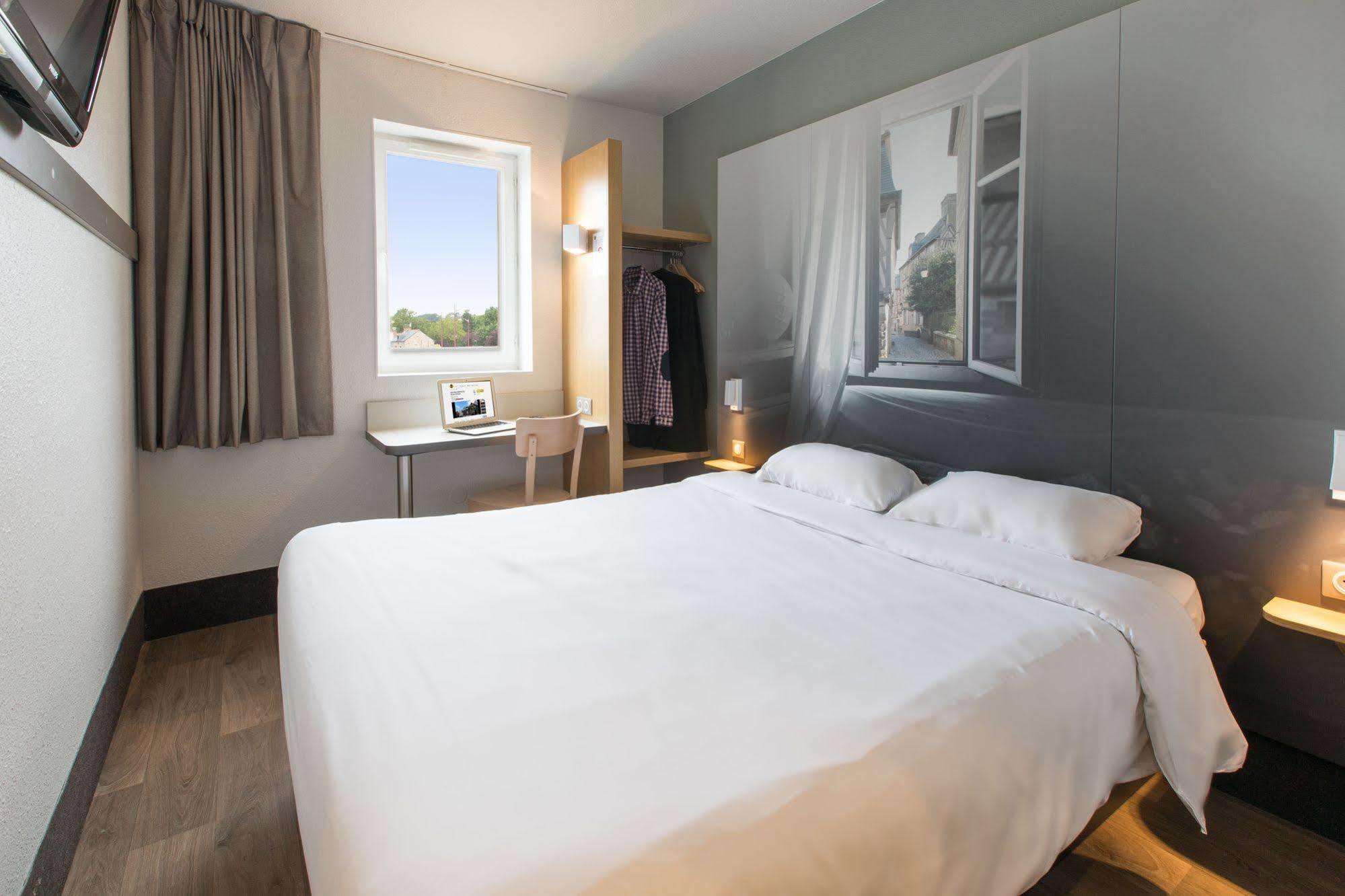 B&B Hotel Lyon Saint-Bonnet Mi-Plaine Zewnętrze zdjęcie