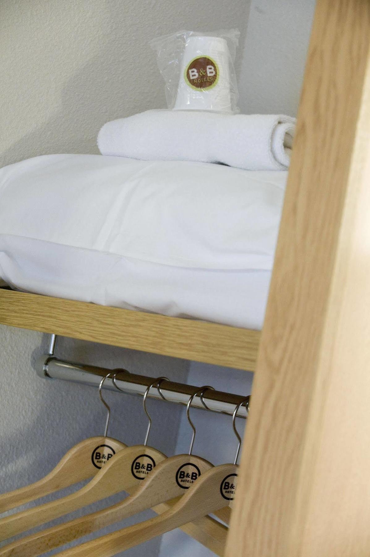 B&B Hotel Lyon Saint-Bonnet Mi-Plaine Zewnętrze zdjęcie