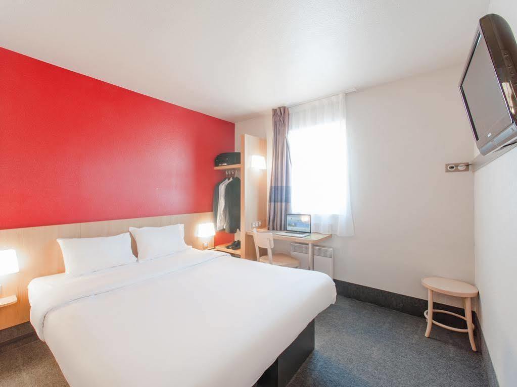 B&B Hotel Lyon Saint-Bonnet Mi-Plaine Zewnętrze zdjęcie