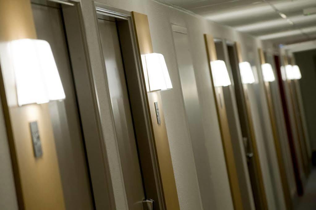 B&B Hotel Lyon Saint-Bonnet Mi-Plaine Zewnętrze zdjęcie